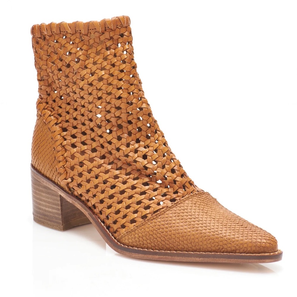 Free People in the loop woven boots brand new size 9